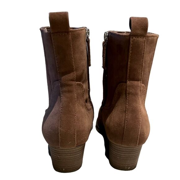 Light brown heeled booties by Universal Threads women Size 8 - Picture 7 of 14